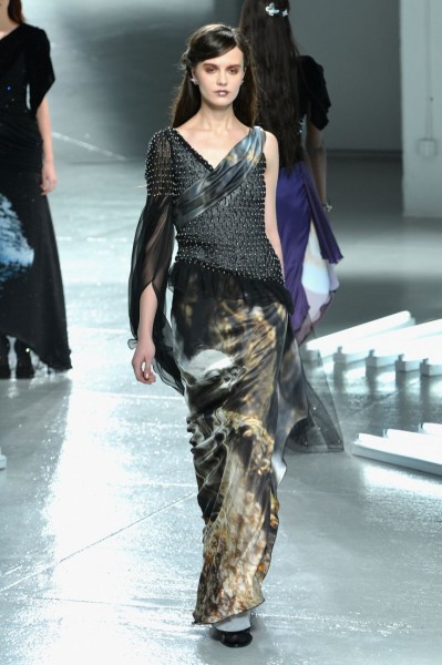 Ο κόσμος του «Star Wars» στα φορέματα του Rodarte, φθινοπωρινή συλλογή του 2014 (Slaven Vlasic/Getty Images/Ideal Image)