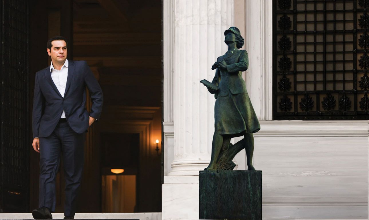 Το άγαλμα της Αλίκης Βουγιουκλάκη, που μαζί με τον Κώστα Πρέκα, πολέμησε τους Γερμανούς, τοποθέτησε στο Μέγαο Μαξίμου ο ΥΕΘΑ