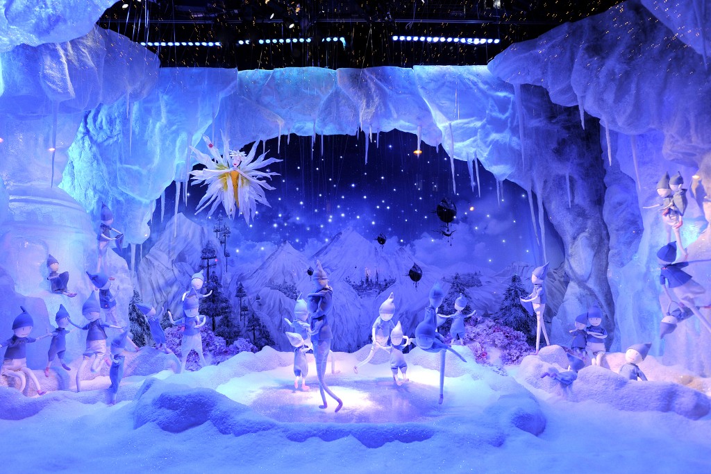 Printemps' Christmas window display.