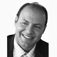 Μάνος Παπάζογλου