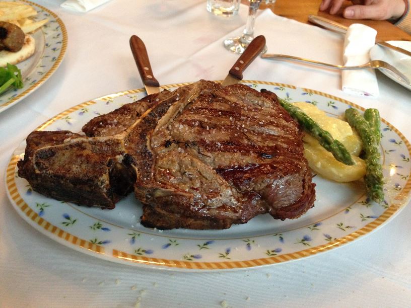 OMIKRON_T-Bone_sta_Ladadika