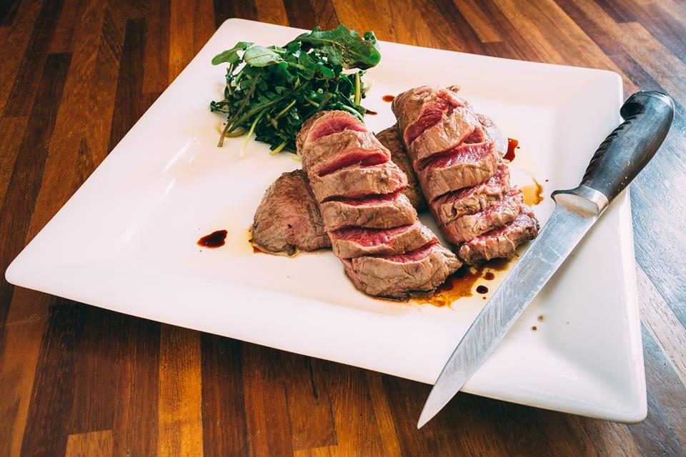 THLEMACHOS_BBQ_CLUB_SITEMENO_PROVATO_psisimo_medium_rare