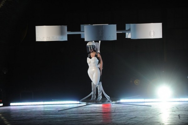 181603062-6561308a-5c68-44c6-be8a-1abf7ff214ea