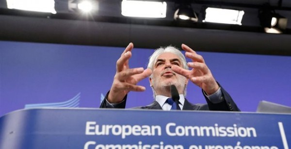 6325EF82588E4A898F5C25563FBEE5C2