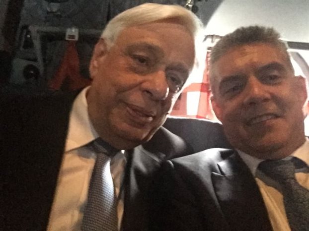 Η φωτογραφική απόδειξη ότι μια αποδοκιμασία της Αννας Βαγενά μπορεί να σε οδηγήσει σε απόγνωση