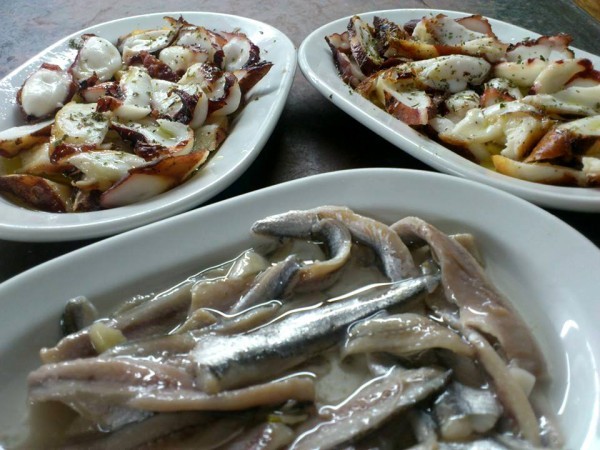 TRATA_htapodi_liasto_kai_gavros_marinatos