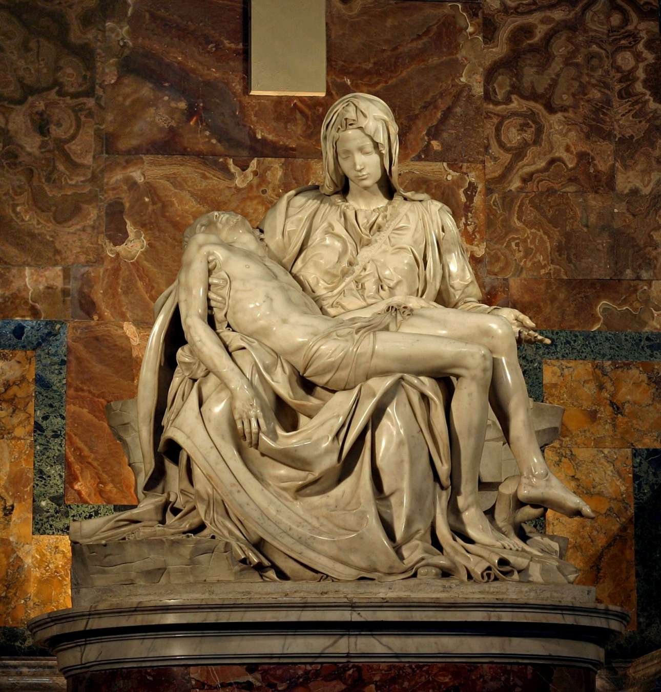 Michelangelo's_Pieta_5450_cropncleaned