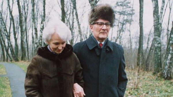 former-east-german-first-lady-margot-honecker-dies-in-chile-136405870340103901-160507003004