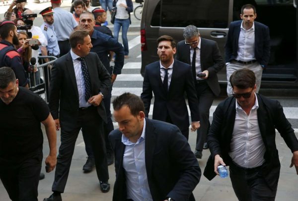 2016-06-02T082038Z_1459625301_LR1EC620N63B7_RTRMADP_3_SOCCER-SPAIN-MESSI