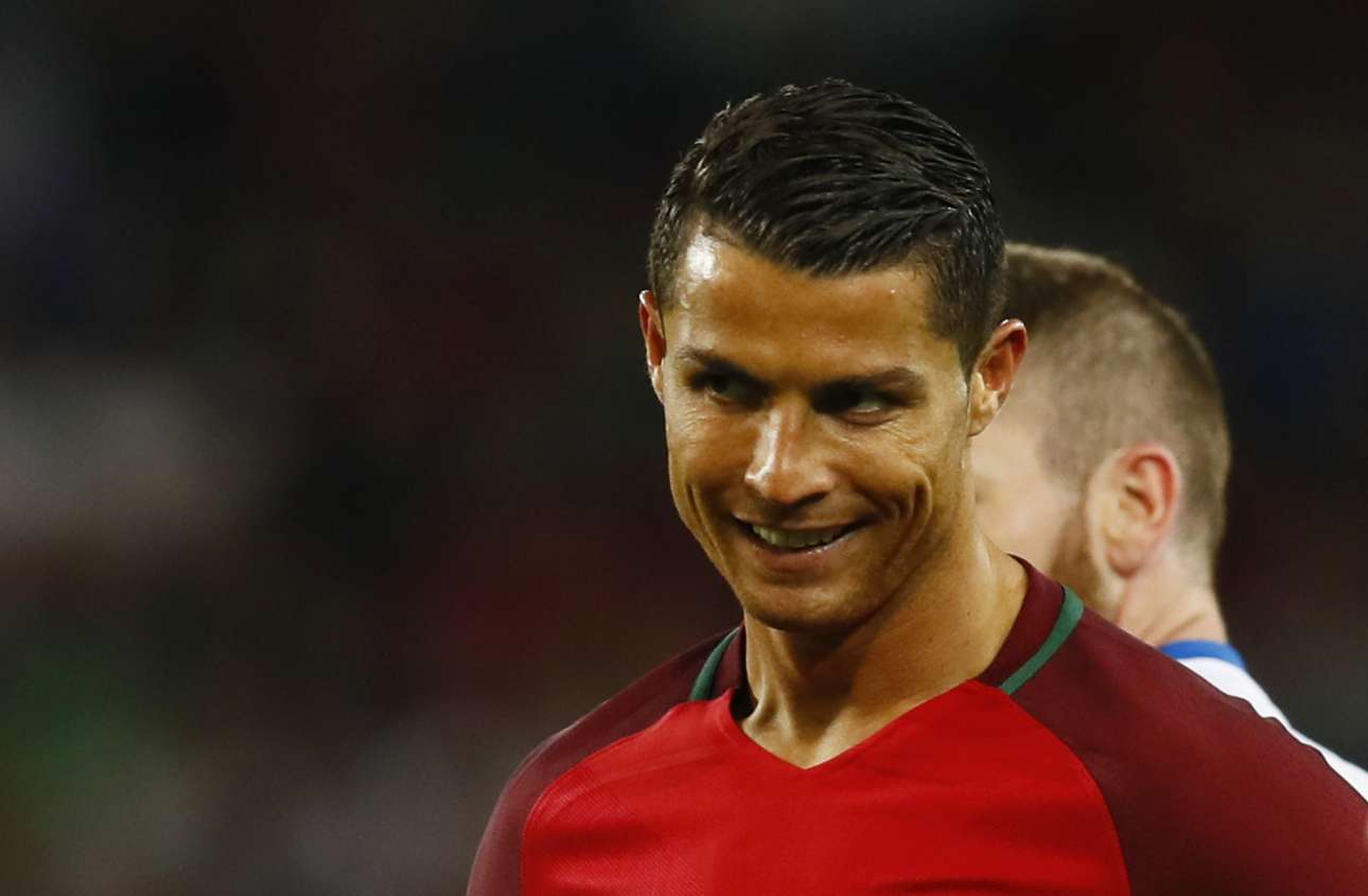 2016-06-14T200636Z_108936396_MT1ACI14437763_RTRMADP_3_SOCCER-EURO-POR-ICE