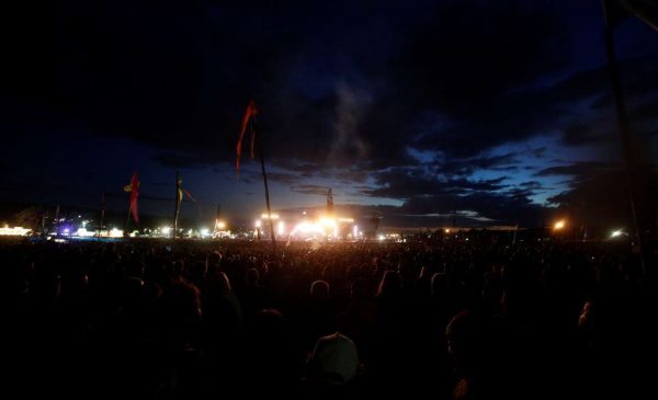 2016-06-25T220804Z_540735373_S1BETLZZHSAB_RTRMADP_3_BRITAIN-GLASTONBURY