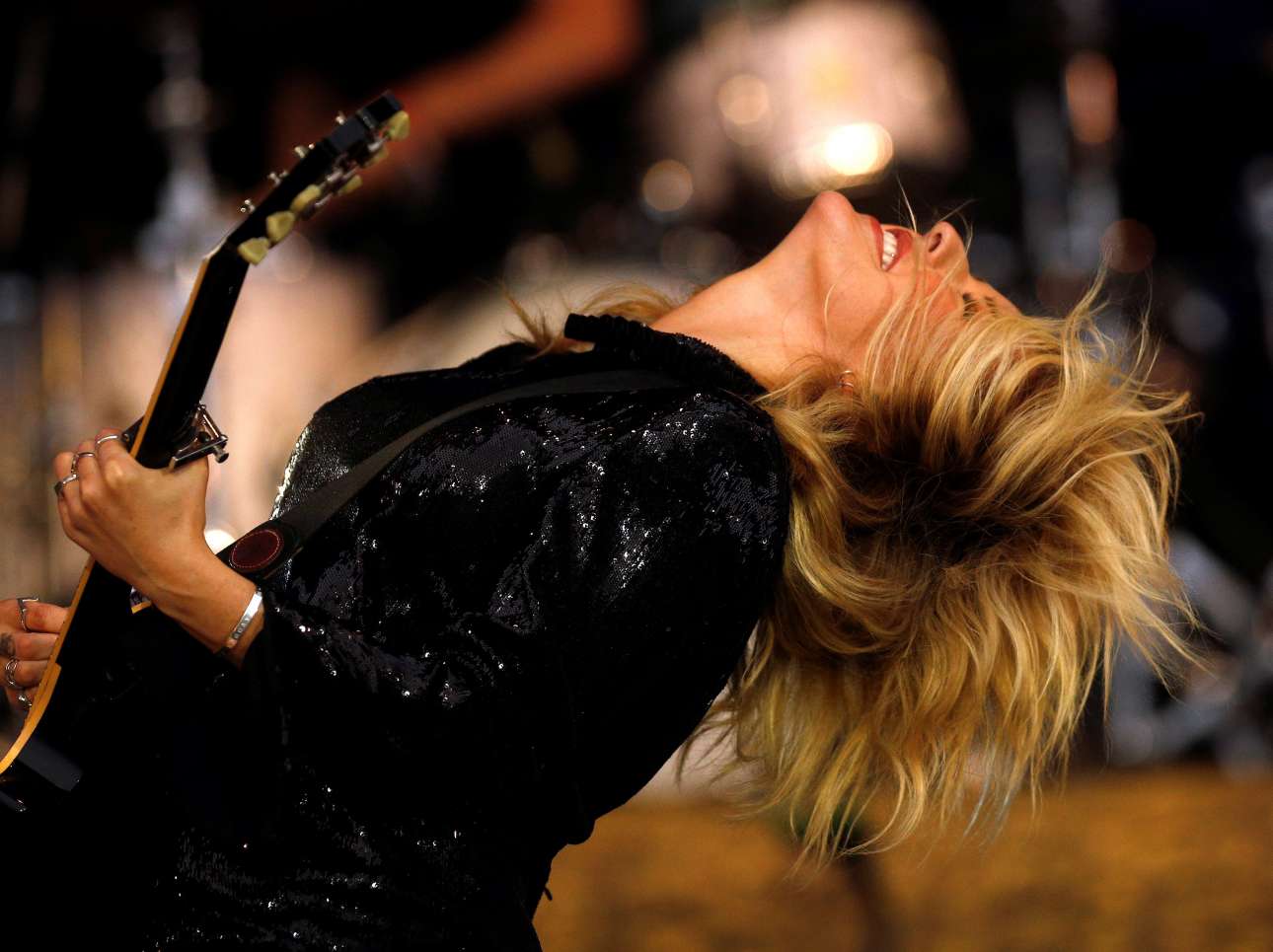 2016-06-26T174754Z_2017131950_S1AETMEAAKAA_RTRMADP_3_BRITAIN-GLASTONBURY