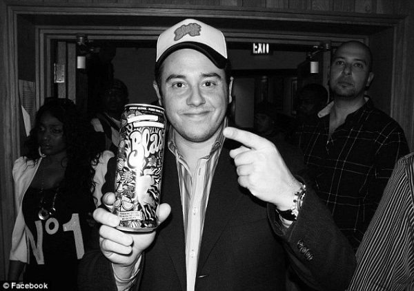 34FC86DF00000578-3628138-image-a-28_1465246442504