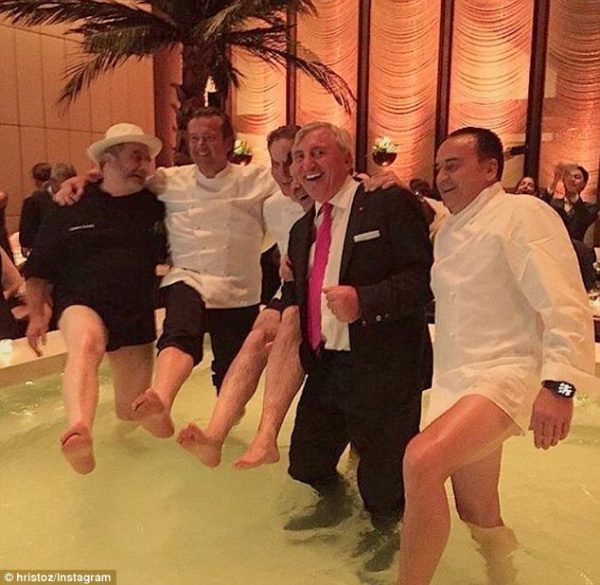 364662A200000578-0-image-a-74_1468520752454