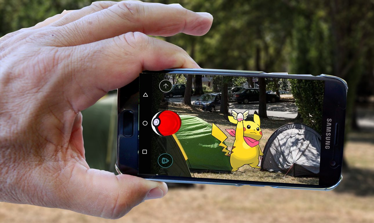 Ντοκουμέντο: Ο αστυνομικός των ΜΑΤ κατέγραψε την στιγμή που εντίπισε τον «αναρχικό Πίκατσου» με το μαντήλι ανάμεσα στις σκηνές