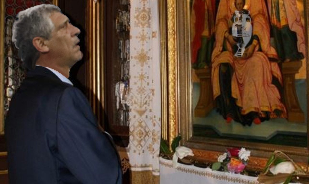 Ο Φερνάντο Σάντος εκπληρώνει το τάμα του στην Παναγία την Κυπελλούχο και χαρίζει το τρόπαιο στην Ελλάδα