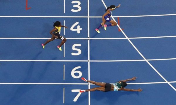 2016-08-16T021624Z_1941711204_RIOEC8G06B9OH_RTRMADP_3_OLYMPICS-RIO-ATHLETICS-W-400M