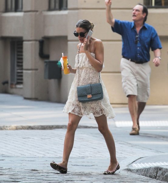 Olivia+Palermo+Olivia+Palermo+Takes+Dog+Walk+32Nt70ob77Kx