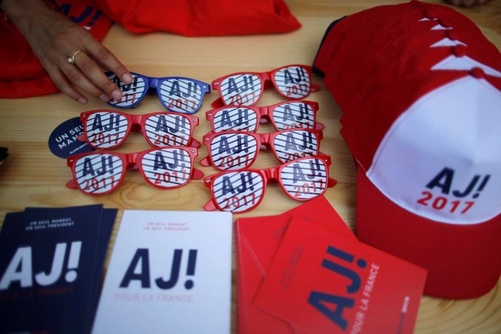 2016-09-03T154851Z_1196267473_S1AETZEUJZAA_RTRMADP_3_FRANCE-REPUBLICAINS