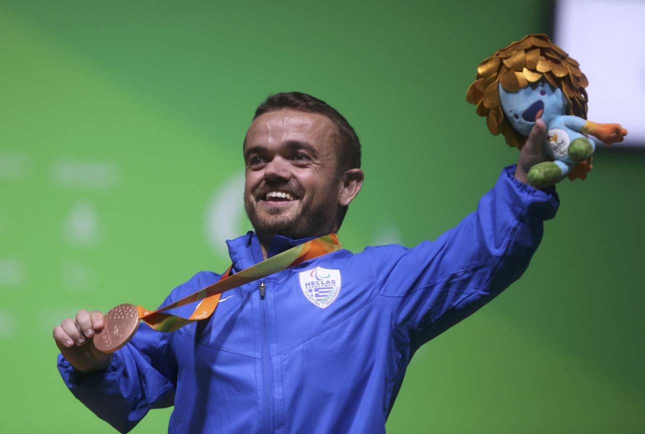 2016-09-09T180822Z_795416857_HT1EC991EDBEC_RTRMADP_3_PARALYMPICS-RIO-POWERLIFTING (1)