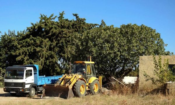 2016-09-28T115611Z_140940695_S1BEUDWWZZAB_RTRMADP_3_GREECE-BRITAIN-NEEDHAM (1)