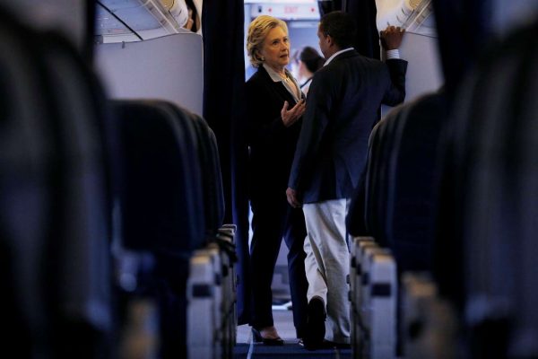 2016-10-03T151328Z_1283703924_S1BEUEWDOQAA_RTRMADP_3_USA-ELECTION-CLINTON