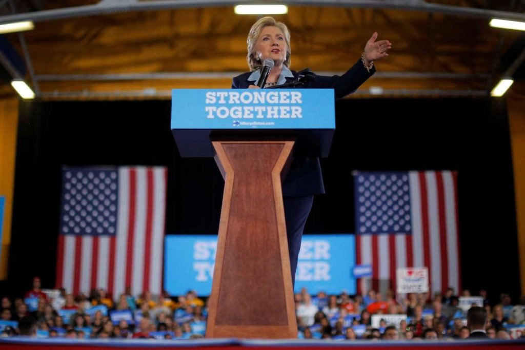 2016-10-03T234917Z_1975117432_S1BEUEXSXHAA_RTRMADP_3_USA-ELECTION-CLINTON