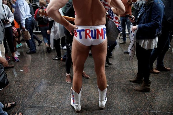 2016-10-08T193708Z_669719360_S1BEUFVQAMAA_RTRMADP_3_USA-ELECTION-TRUMP