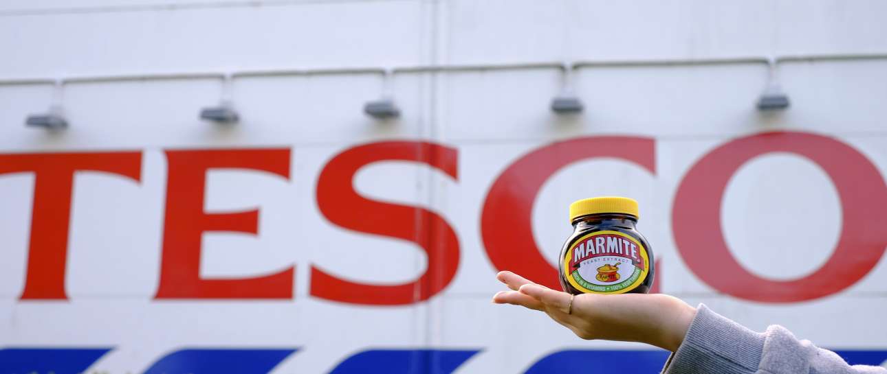 2016-10-13T092025Z_2052531355_LR1ECAD0PXRR1_RTRMADP_3_BRITAIN-ECONOMY-PRICES