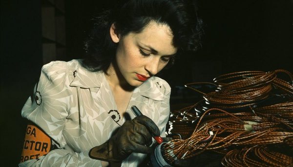 MTI2Mzc1MjY2MTYyMzcyNTc4