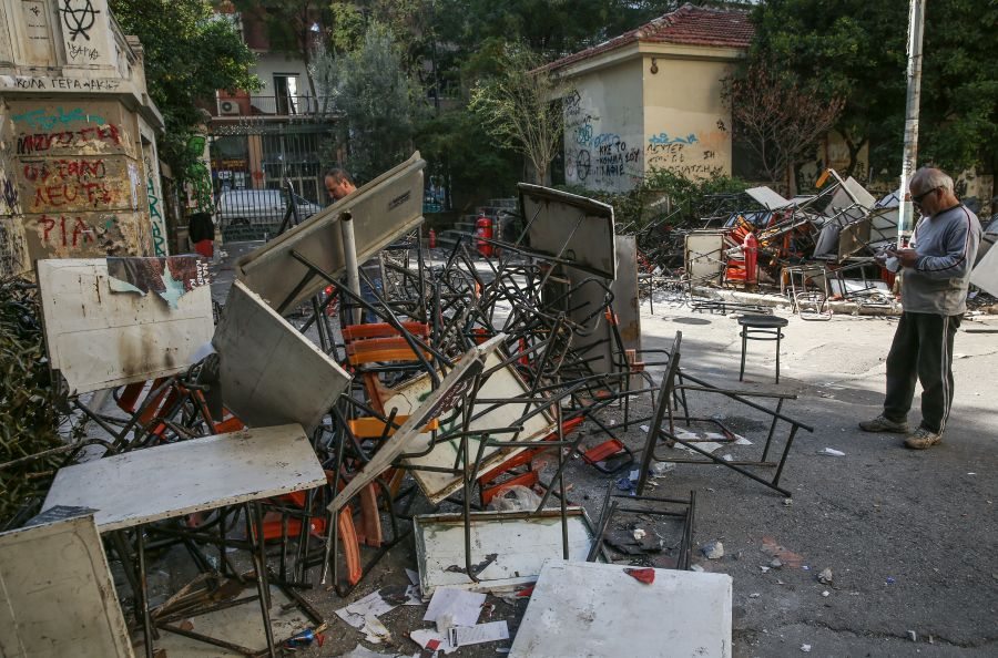 ÂÁÍÄÁËÉÓÌÏÉ ÓÔÏ ÐÏËÕÔÅ×ÍÅÉÏ ÌÉÁ ÌÅÑÁ ÌÅÔÁ ÔÏÍ ÅÐÅÔÅÉÁÊÏ ÅÏÑÔÁÓÌÏ