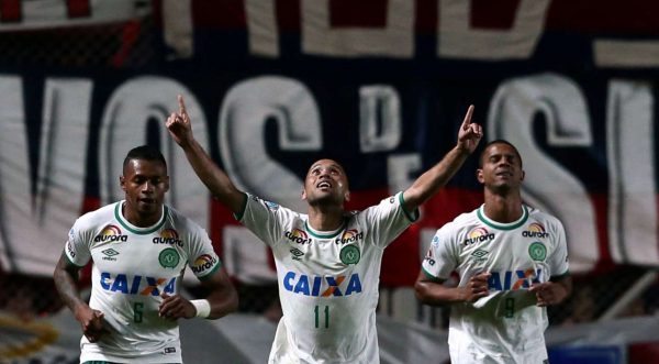 2016-11-03T012556Z_1770052794_S1BEUKPSGIAA_RTRMADP_3_SOCCER-SUDAMERICANA