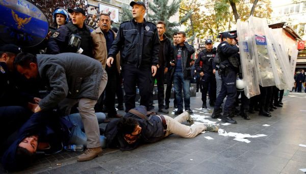 2016-11-04T104037Z_14075558_S1BEUKWNHLAB_RTRMADP_3_TURKEY-SECURITY-KURDS-HDP