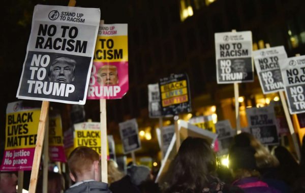 2016-11-09T195026Z_1355910585_D1BEULWZDQAA_RTRMADP_3_USA-ELECTION-REACTION-BRITAIN