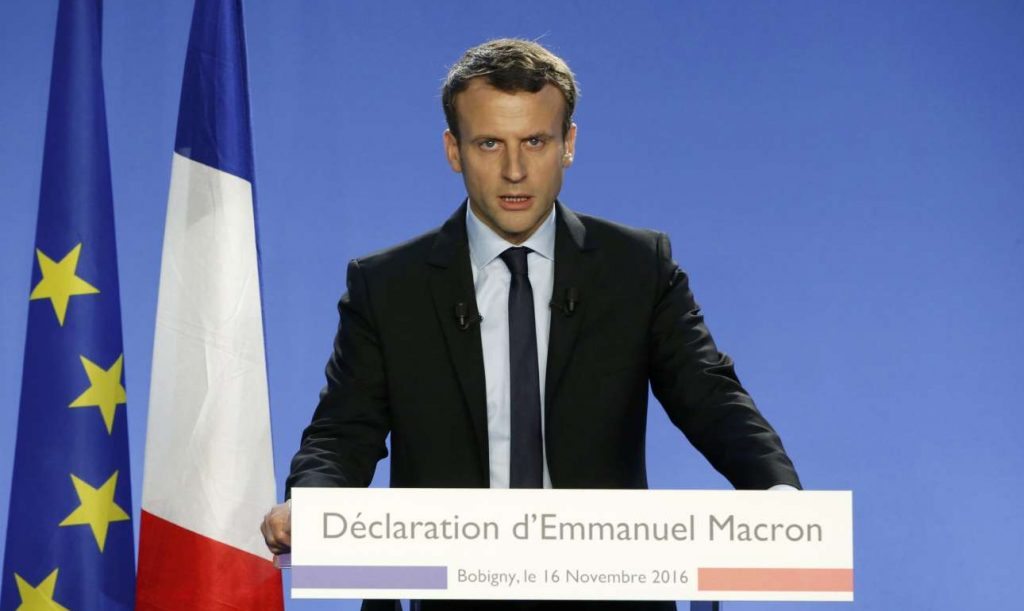 2016-11-16T102823Z_1359478930_LR1ECBG0T3083_RTRMADP_3_FRANCE-ELECTION-MACRON