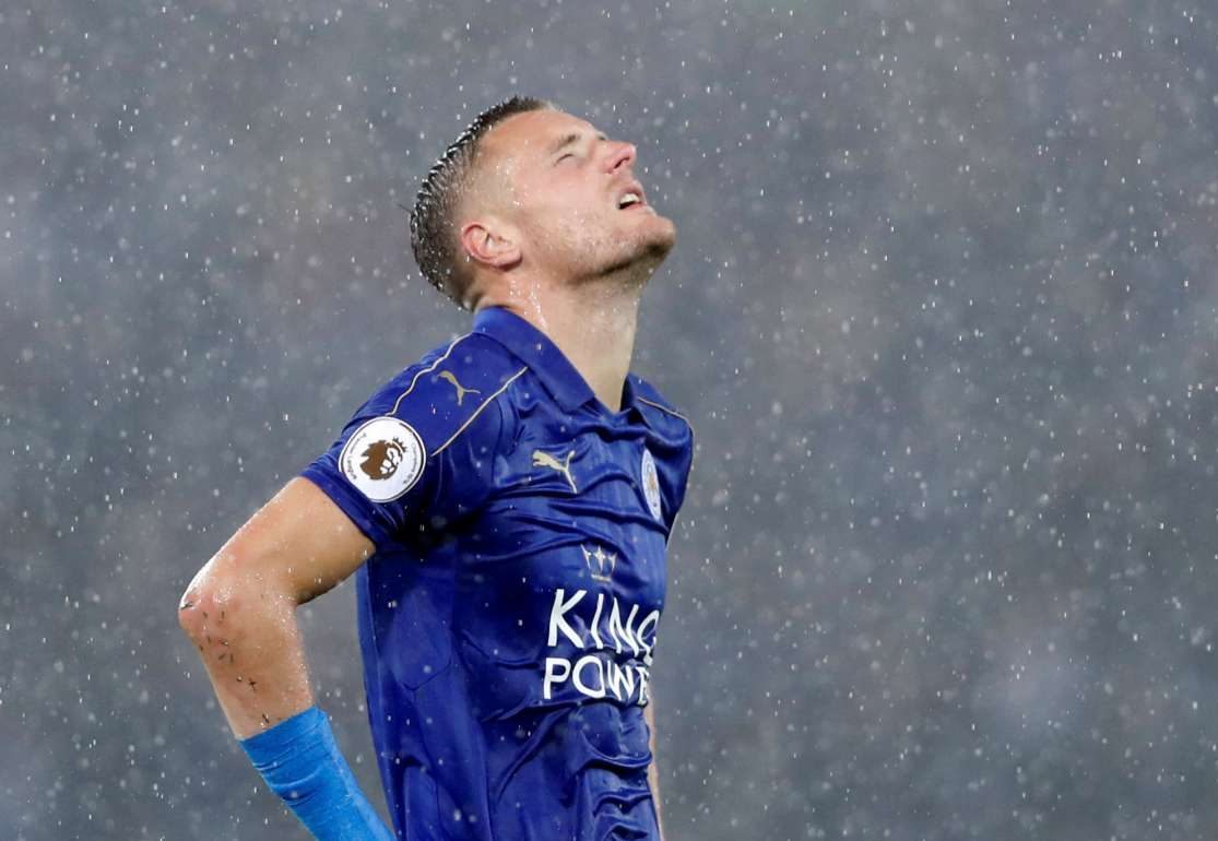 2016-11-30T030717Z_982966936_RC11AA8D1BA0_RTRMADP_3_SOCCER-ENGLAND-LEI-VARDY