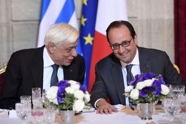 2016-12-12T203032Z_779375930_LR1ECCC1KYKWA_RTRMADP_3_FRANCE-GREECE