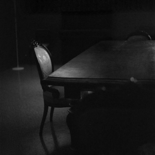 DARK_KOUKOULA_INTERIOR_TOSCANE