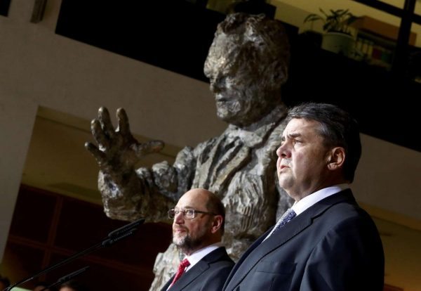 2017-01-24T191502Z_283044358_LR1ED1O1HGR4A_RTRMADP_3_GERMANY-ELECTION-SPD