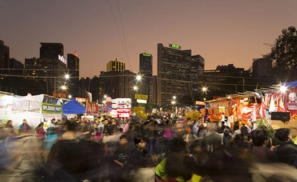 2017-01-27T113237Z_1_MTZSPDED1RFS2B5J_RTRFIPP_4_HONGKONG-CULTURE-CHINESE-NEW-YEAR