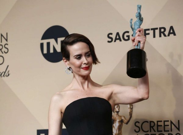 2017-01-30T024937Z_2104070217_HT1ED1U07U8O5_RTRMADP_3_AWARDS-SAG