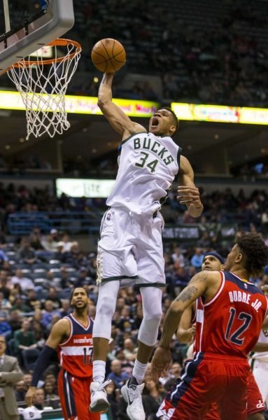 2016-02-12T033551Z_802297396_NOCID_RTRMADP_3_NBA-WASHINGTON-WIZARDS-AT-MILWAUKEE-BUCKS-654x1024