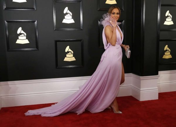 2017-02-13T004739Z_1969505475_HP1ED2D027EH0_RTRMADP_3_AWARDS-GRAMMYS