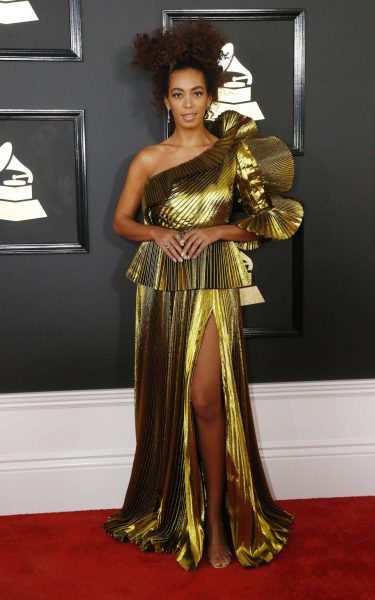 2017-02-13T011125Z_1222529182_HP1ED2D03B0JW_RTRMADP_3_AWARDS-GRAMMYS