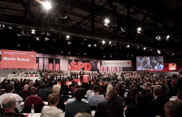 2017-03-19T130024Z_192859470_LR1ED3J104COB_RTRMADP_3_GERMANY-ELECTION-SPD