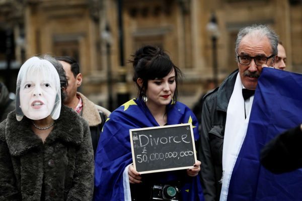 2017-03-29T132106Z_1_MTZGRQED3TKVS2PQ_RTRFIPP_0_BRITAIN-EU