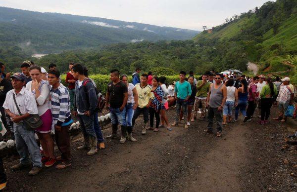 2017-04-02T140152Z_86913133_RC182EBDCFC0_RTRMADP_3_COLOMBIA-LANDSLIDE