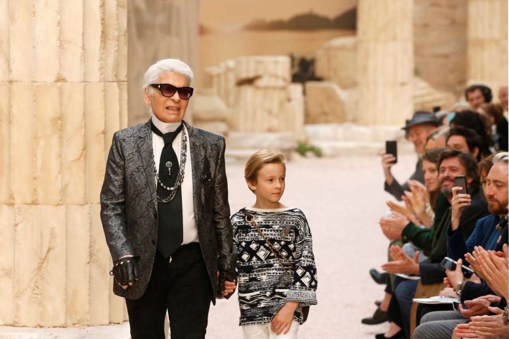 2017-05-03T120729Z_2084474246_RC14C432F350_RTRMADP_3_PARIS-FASHION-CHANEL