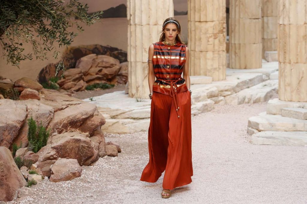 2017-05-03T135549Z_1396887895_RC1154ADB200_RTRMADP_3_PARIS-FASHION-CHANEL