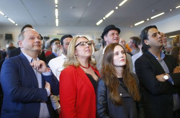 2017-05-07T160939Z_1744066371_UP1ED5718W2QS_RTRMADP_3_GERMANY-ELECTION-SCHLESWIG-HOLSTEIN